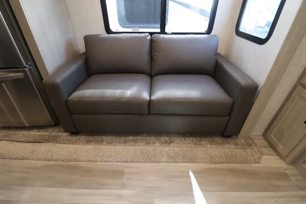 Interior 4
